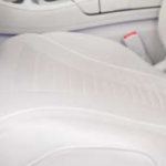 【神戸市】メルセデス・ベンツ Cクラス 革シートの黒ずみを改善